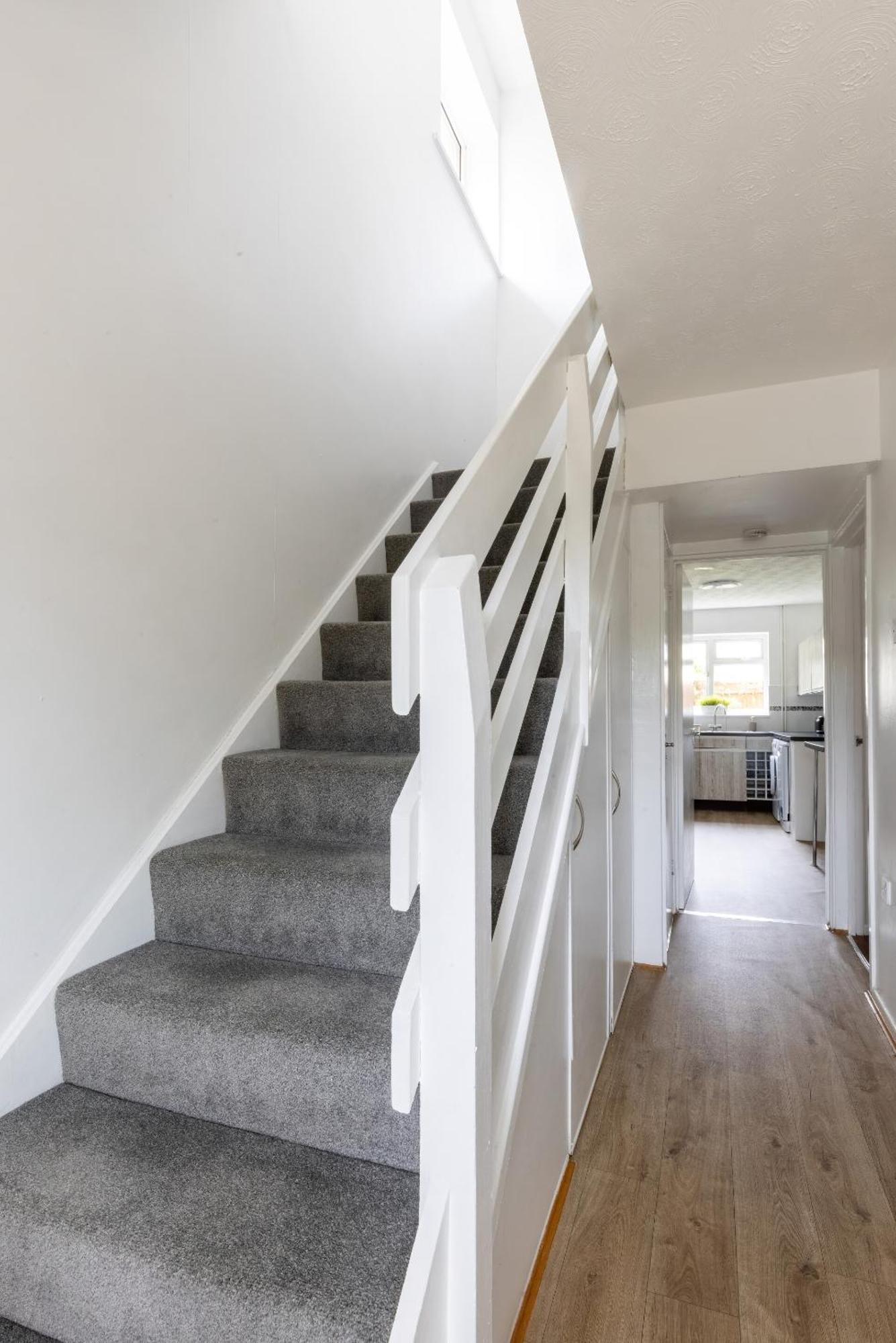 The Conifers Large Detached Home With Off Street Parking Witney Exterior photo
